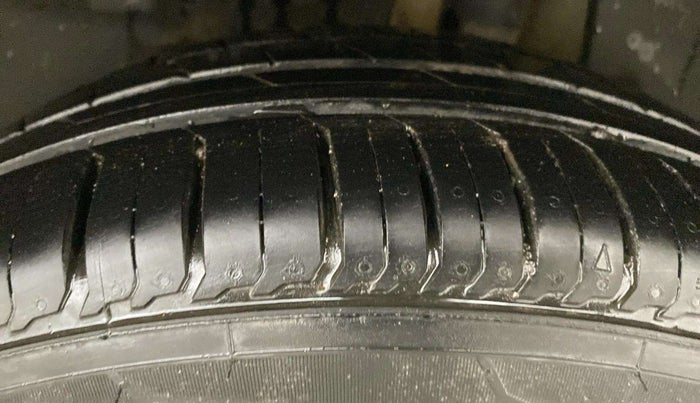 2021 Maruti Swift ZXI PLUS, Petrol, Manual, 67,834 km, Left Rear Tyre Tread