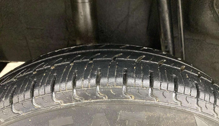 2018 Datsun Redi Go S 1.0 AMT, Petrol, Automatic, 27,797 km, Right Rear Tyre Tread