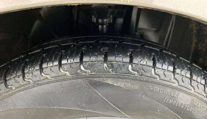 2018 Datsun Redi Go S 1.0 AMT, Petrol, Automatic, 27,797 km, Right Front Tyre Tread