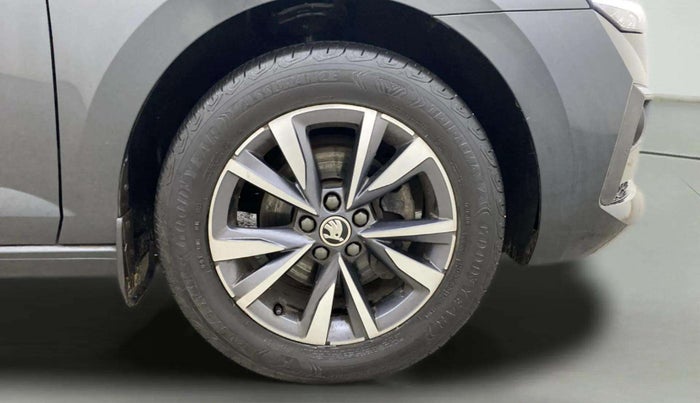 2022 Skoda SLAVIA STYLE 1.0L TSI AT, Petrol, Automatic, 27,837 km, Right Front Wheel