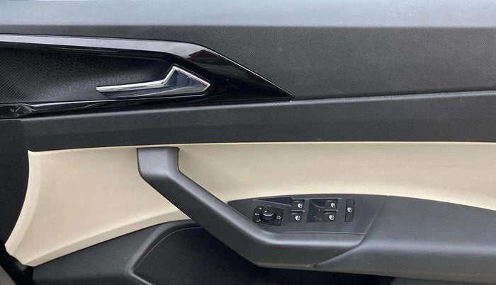 2022 Skoda SLAVIA STYLE 1.0L TSI AT, Petrol, Automatic, 27,837 km, Driver Side Door Panels Control