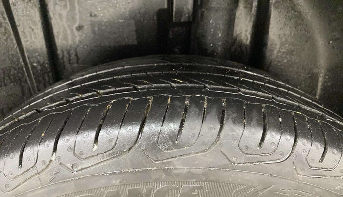 2022 Skoda SLAVIA STYLE 1.0L TSI AT, Petrol, Automatic, 27,837 km, Left Rear Tyre Tread