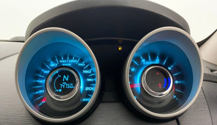 2017 Mahindra XUV500 W9, Diesel, Manual, 74,687 km, Odometer Image