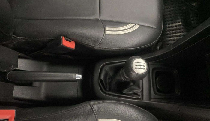 2014 Maruti Swift VXI, Petrol, Manual, 16,599 km, Gear Lever