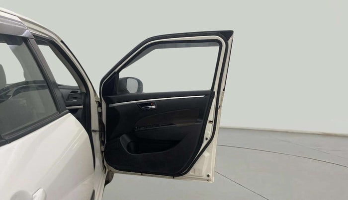 2014 Maruti Swift VXI, Petrol, Manual, 16,599 km, RHS Front Door