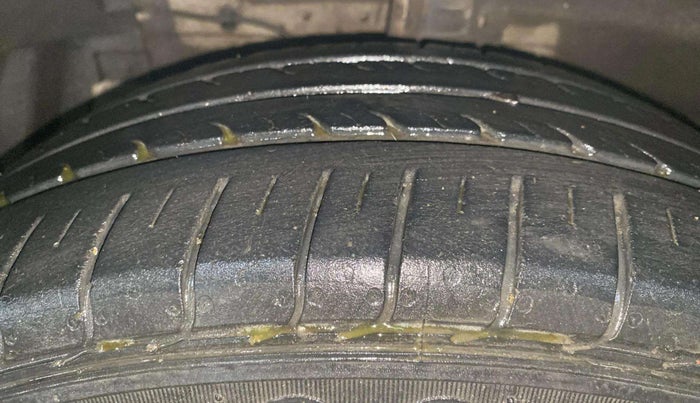 2022 Maruti Ciaz SIGMA 1.5 SHVS MT  PETROL, Petrol, Manual, 36,597 km, Left Front Tyre Tread