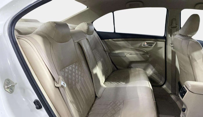 2022 Maruti Ciaz SIGMA 1.5 SHVS MT  PETROL, Petrol, Manual, 36,597 km, Right Side Rear Door Cabin