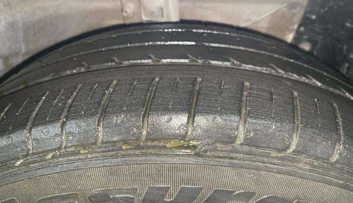 2022 Maruti Ciaz SIGMA 1.5 SHVS MT  PETROL, Petrol, Manual, 36,597 km, Right Front Tyre Tread