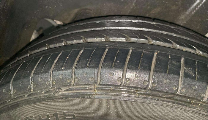 2022 Maruti Ciaz SIGMA 1.5 SHVS MT  PETROL, Petrol, Manual, 36,597 km, Left Rear Tyre Tread