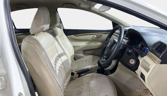 2022 Maruti Ciaz SIGMA 1.5 SHVS MT  PETROL, Petrol, Manual, 36,597 km, Right Side Front Door Cabin