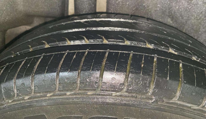 2022 Maruti Ciaz SIGMA 1.5 SHVS MT  PETROL, Petrol, Manual, 36,597 km, Right Rear Tyre Tread