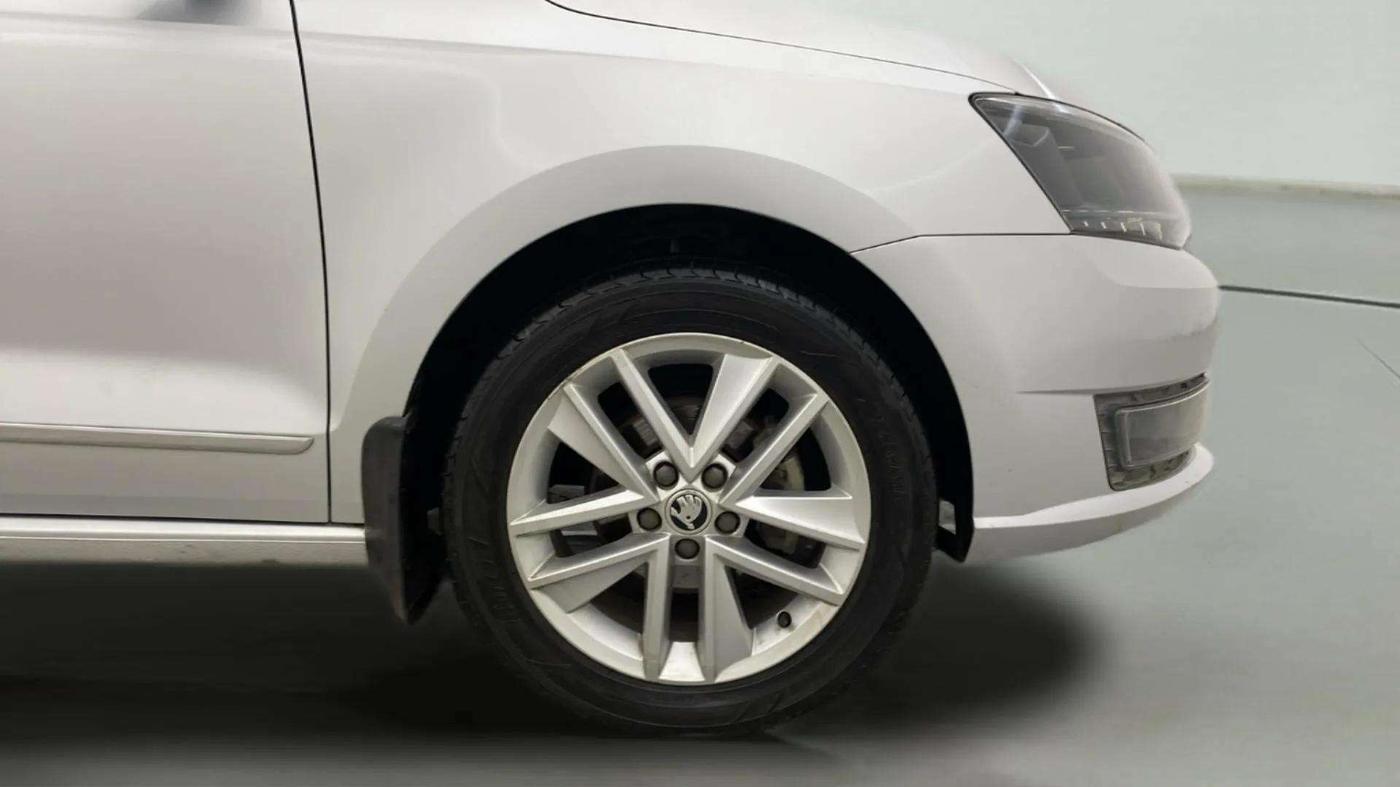 2019 Skoda Rapid STYLE 1.6 MPI, Petrol, Manual, 44,262 km, Right Front Wheel