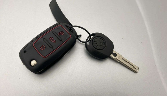 2019 Skoda Rapid STYLE 1.6 MPI, Petrol, Manual, 44,262 km, Key Close Up