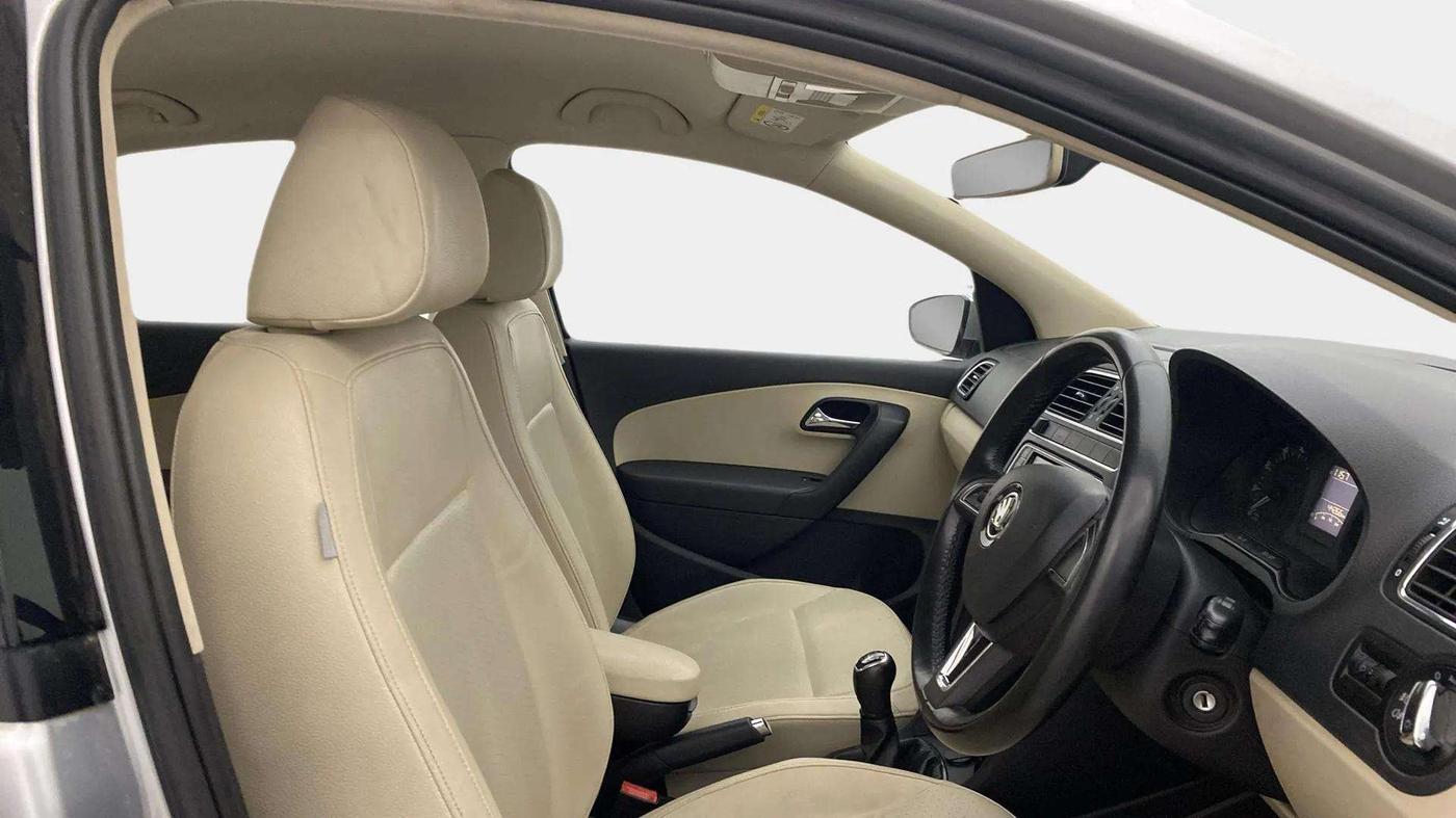 2019 Skoda Rapid STYLE 1.6 MPI, Petrol, Manual, 44,262 km, Right Side Front Door Cabin