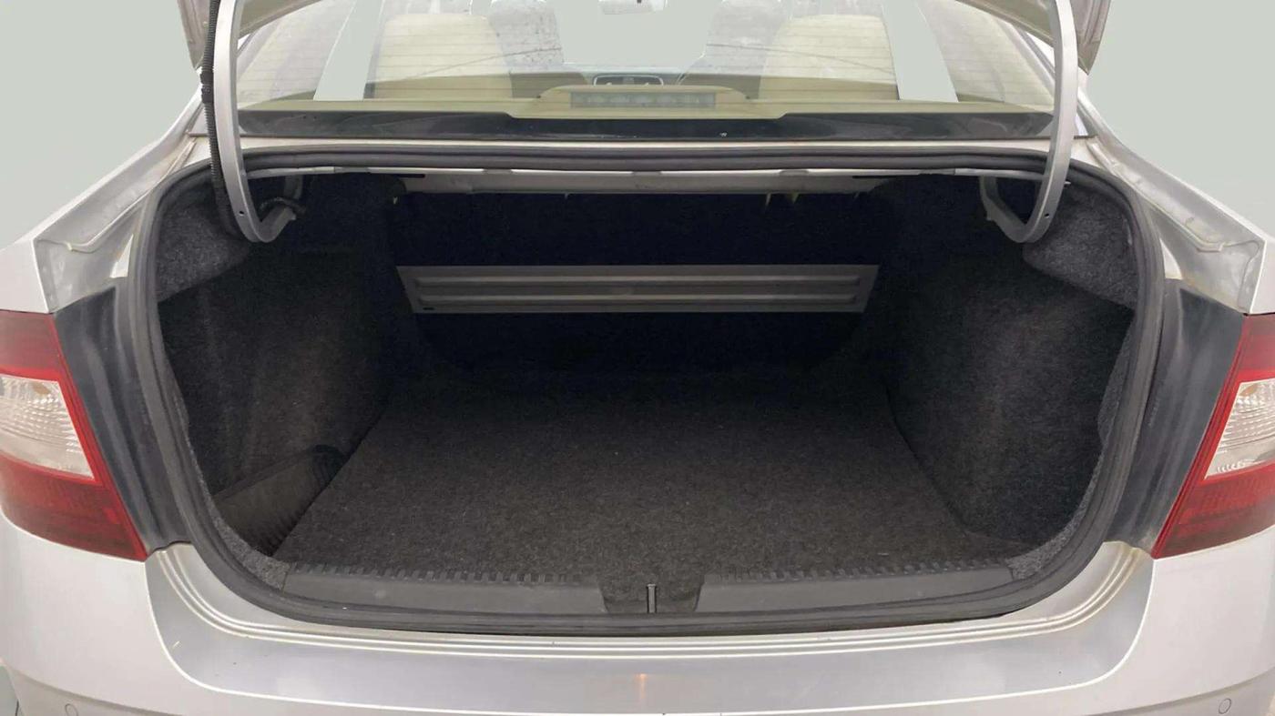 2019 Skoda Rapid STYLE 1.6 MPI, Petrol, Manual, 44,262 km, Boot Inside