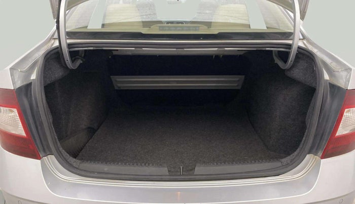 2019 Skoda Rapid STYLE 1.6 MPI, Petrol, Manual, 44,262 km, Boot Inside