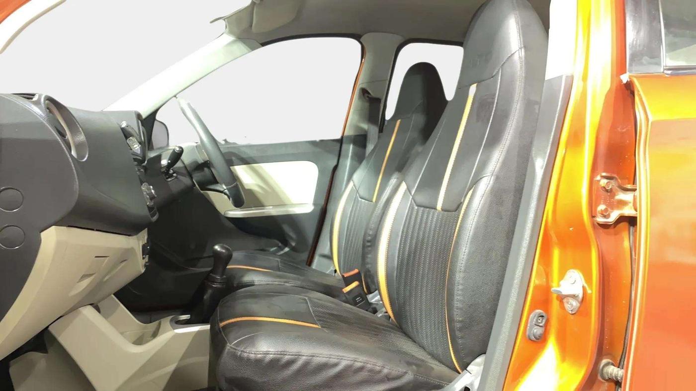 2014 Maruti Alto K10 VXI, Petrol, Manual, 58,793 km, Right Side Front Door Cabin