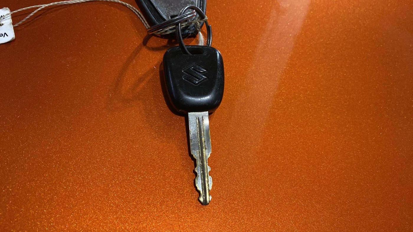 2014 Maruti Alto K10 VXI, Petrol, Manual, 58,793 km, Key Close Up
