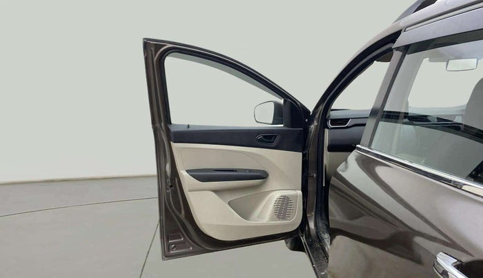 2021 Renault TRIBER RXT AMT, Petrol, Automatic, 71,184 km, LHS Front Door