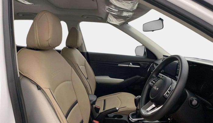 2022 KIA SELTOS HTK PLUS 1.5 IMT, Petrol, Manual, 25,938 km, Right Side Front Door Cabin