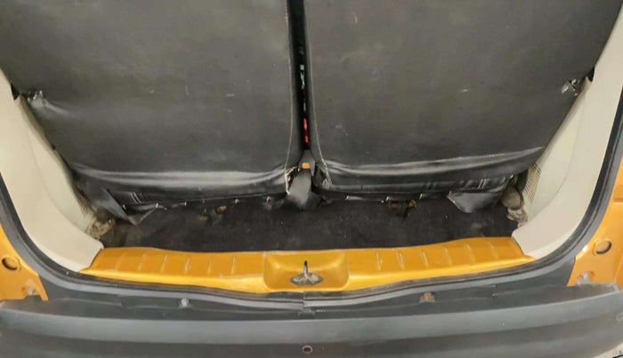 2022 Renault TRIBER RXZ, Petrol, Manual, 62,220 km, Boot Inside