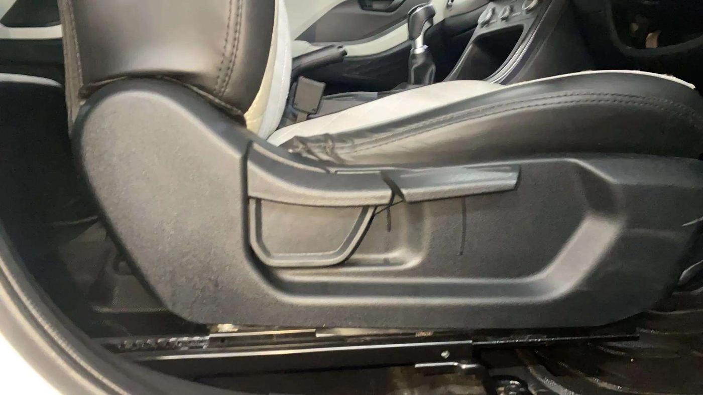 2023 Hyundai Creta EX 1.5 PETROL, Petrol, Manual, 20,548 km, Driver Side Adjustment Panel