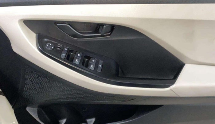 2023 Hyundai Creta EX 1.5 PETROL, Petrol, Manual, 20,167 km, Driver Side Door Panels Control