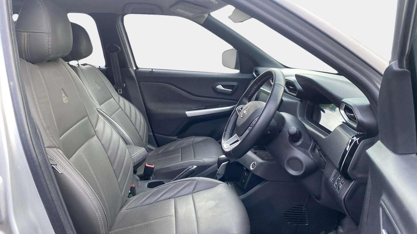 2022 Nissan MAGNITE XV PREMIUM TURBO CVT, Petrol, Automatic, 13,992 km, Right Side Front Door Cabin