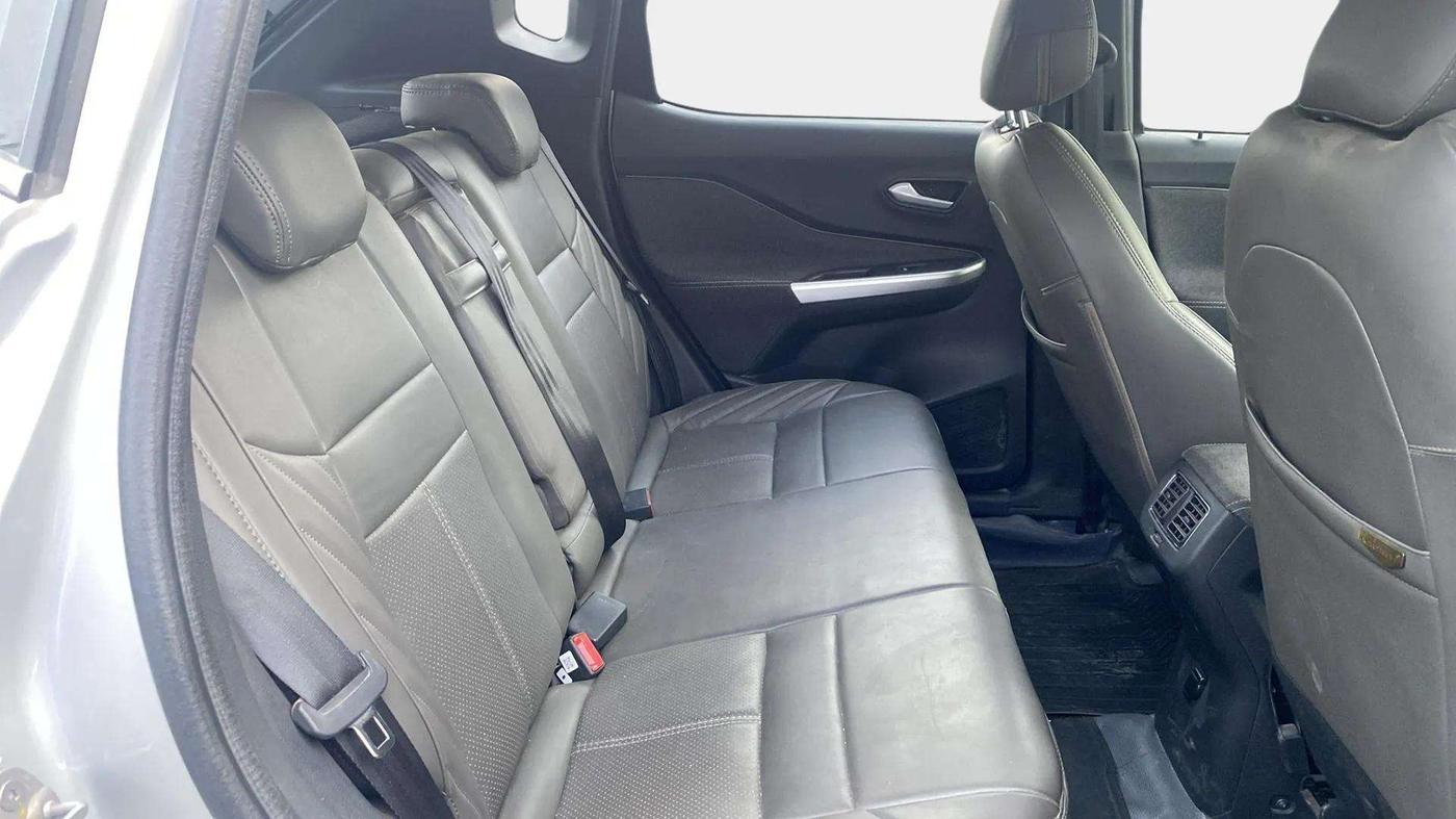 2022 Nissan MAGNITE XV PREMIUM TURBO CVT, Petrol, Automatic, 13,992 km, Right Side Rear Door Cabin