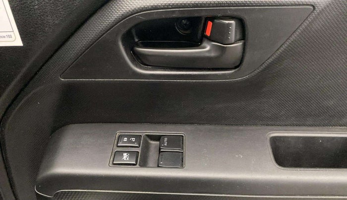 2025 Maruti New Wagon-R LXI CNG 1.0, CNG, Manual, 14,701 km, Driver Side Door Panels Control