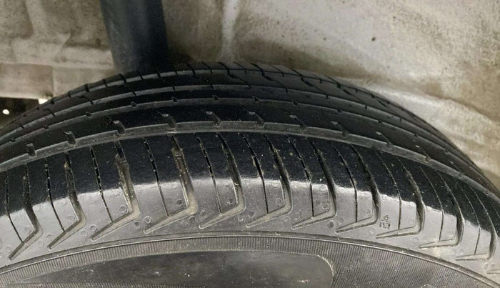 2025 Maruti New Wagon-R LXI CNG 1.0, CNG, Manual, 14,701 km, Right Rear Tyre Tread
