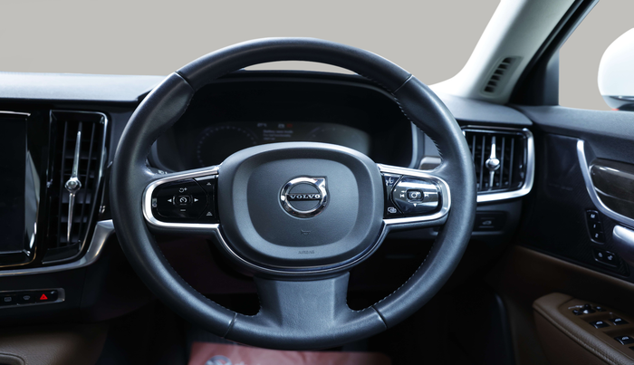2019 Volvo S90 D4 INSCRIPTION , Diesel, Automatic, 25,359 km, Steering Wheel Close Up