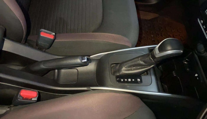 2024 Toyota Urban Cruiser Taisor V 1.0 Petrol AT, Petrol, Automatic, 6,836 km, Gear Lever