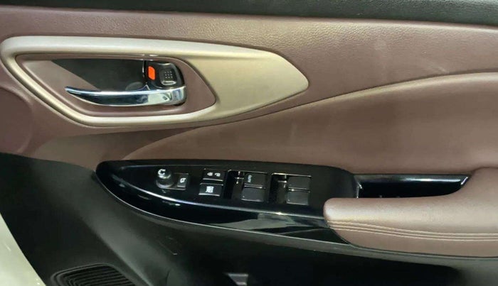 2024 Toyota Urban Cruiser Taisor V 1.0 Petrol AT, Petrol, Automatic, 6,836 km, Driver Side Door Panels Control