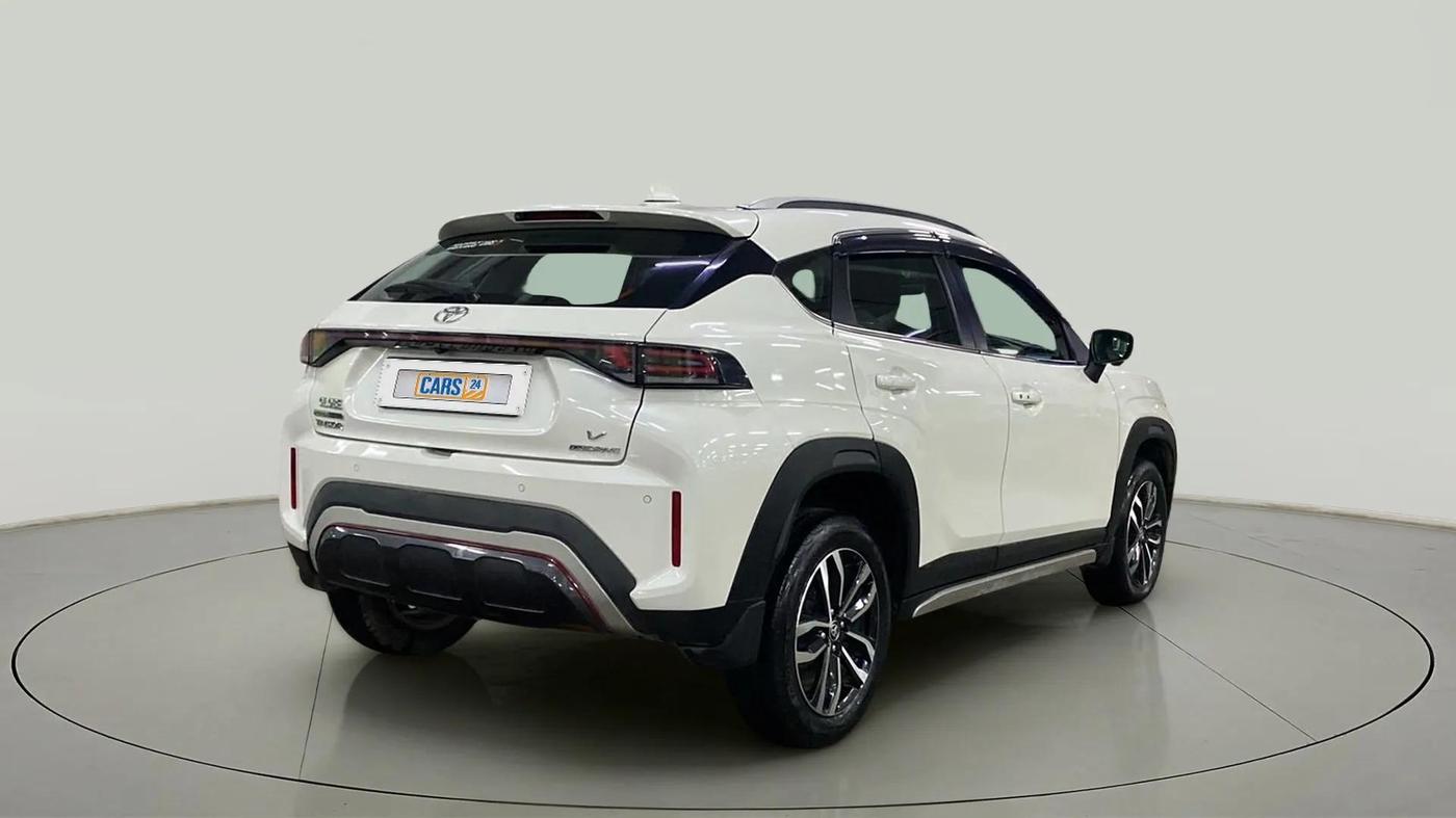 2024 Toyota Urban Cruiser Taisor V 1.0 Petrol AT, Petrol, Automatic, 6,868 km, Right Back Diagonal