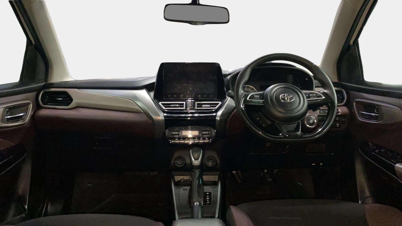 2024 Toyota Urban Cruiser Taisor V 1.0 Petrol AT, Petrol, Automatic, 6,868 km, Dashboard