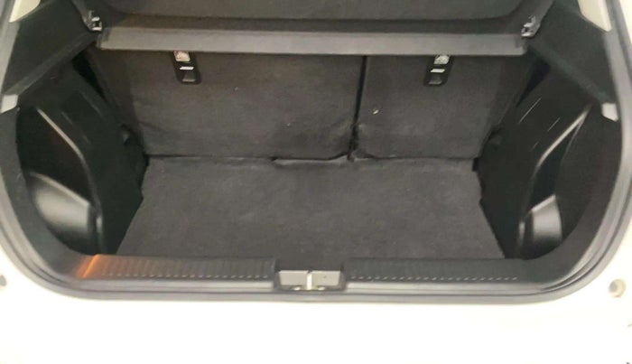 2024 Toyota Urban Cruiser Taisor V 1.0 Petrol AT, Petrol, Automatic, 6,836 km, Boot Inside