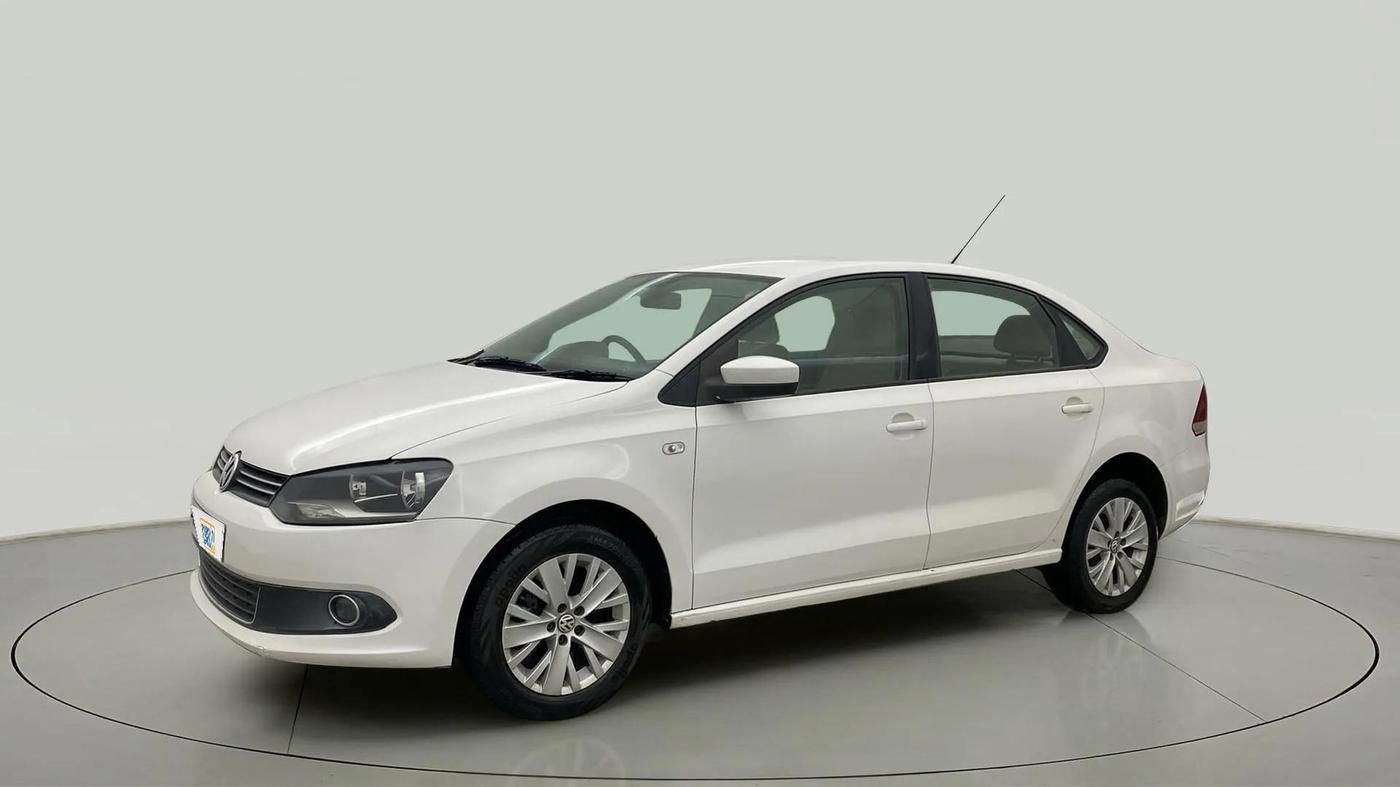 2015 Volkswagen Vento HIGHLINE 1.6 MPI, Petrol, Manual, 98,812 km, Left Front Diagonal