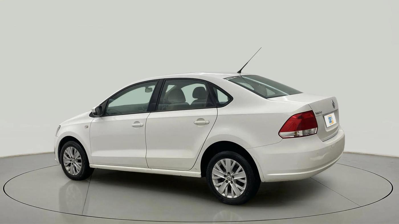 2015 Volkswagen Vento HIGHLINE 1.6 MPI, Petrol, Manual, 98,812 km, Left Back Diagonal