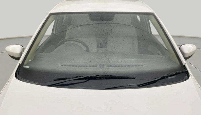 2015 Volkswagen Vento HIGHLINE 1.6 MPI, Petrol, Manual, 98,672 km, Front Windshield