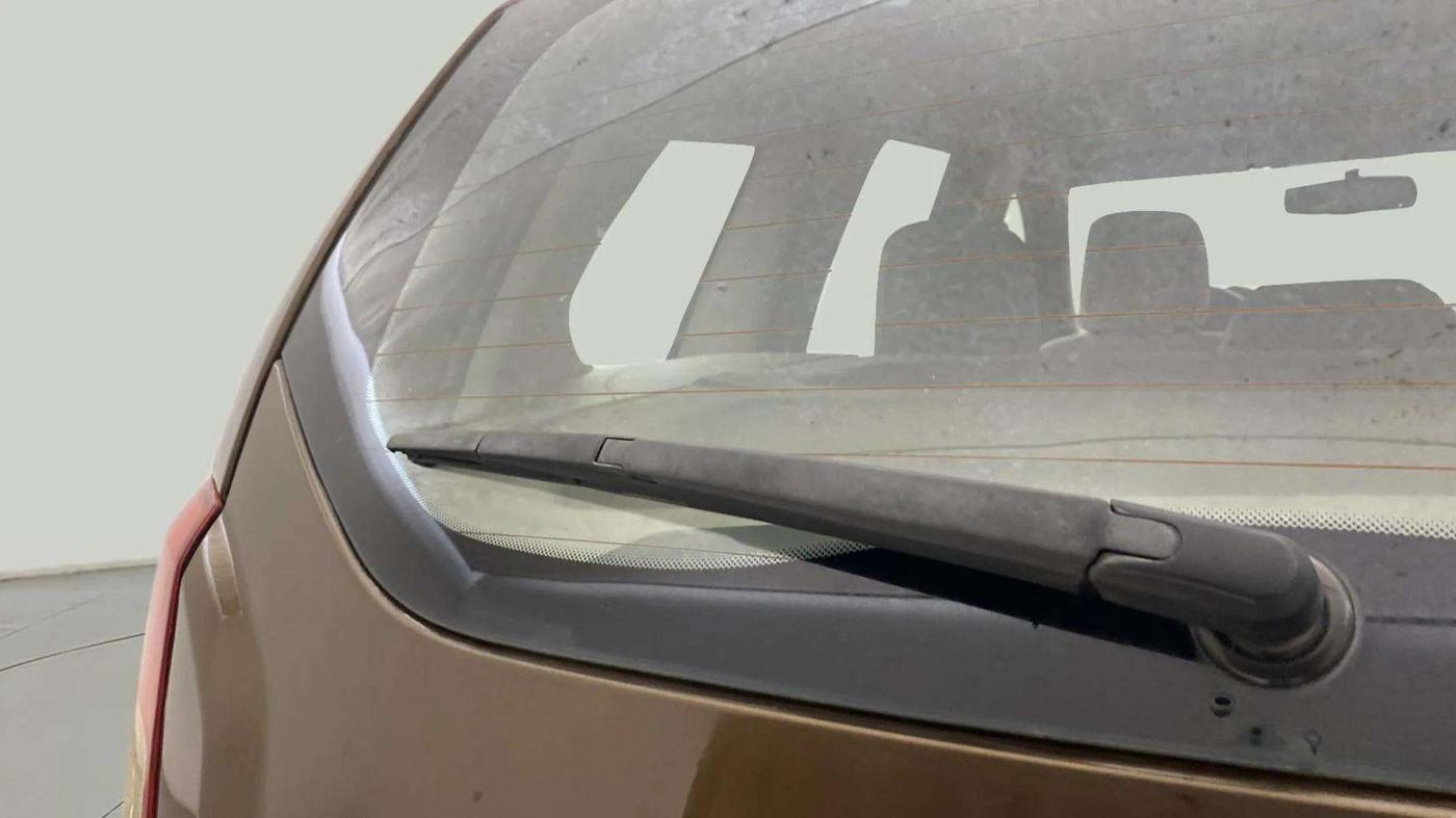 2015 Renault Duster RXL PETROL, CNG, Manual, 53,950 km, Rear Wiper