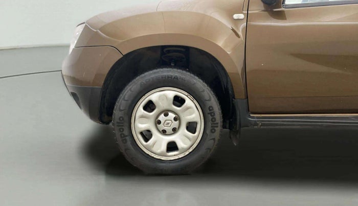 2015 Renault Duster RXL PETROL, CNG, Manual, 53,950 km, Left Front Wheel