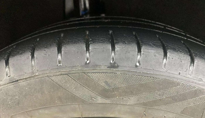 2017 Maruti Baleno ZETA PETROL 1.2, Petrol, Manual, 44,250 km, Right Rear Tyre Tread