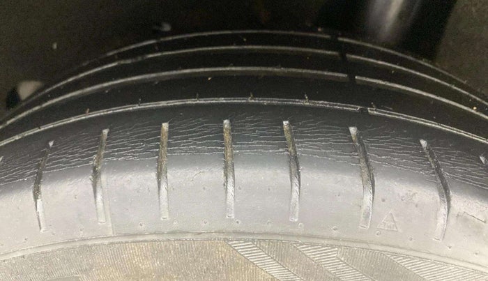 2017 Maruti Baleno ZETA PETROL 1.2, Petrol, Manual, 44,250 km, Left Rear Tyre Tread