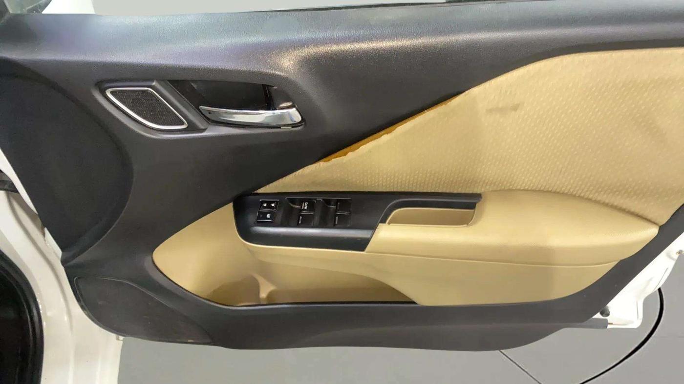 2018 Honda City 1.5L I-VTE V CVT, Petrol, Automatic, 49,904 km, Driver Side Door Panels Control