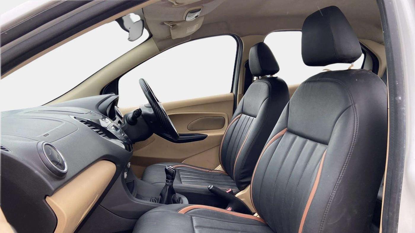 2018 Ford Figo Aspire TITANIUM1.5 DIESEL, Diesel, Manual, 1,13,348 km, Right Side Front Door Cabin