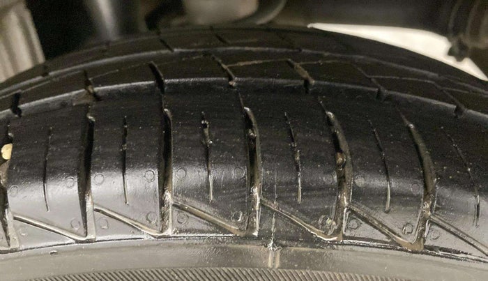 2022 Maruti Alto LXI O, Petrol, Manual, 8,891 km, Left Rear Tyre Tread