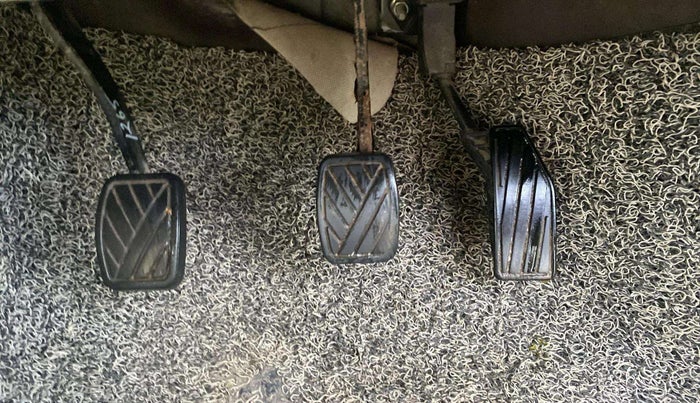2018 Maruti Dzire VXI, Petrol, Manual, 1,42,731 km, Pedals