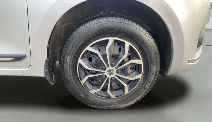 2018 Maruti Dzire VXI, Petrol, Manual, 1,42,731 km, Right Front Wheel