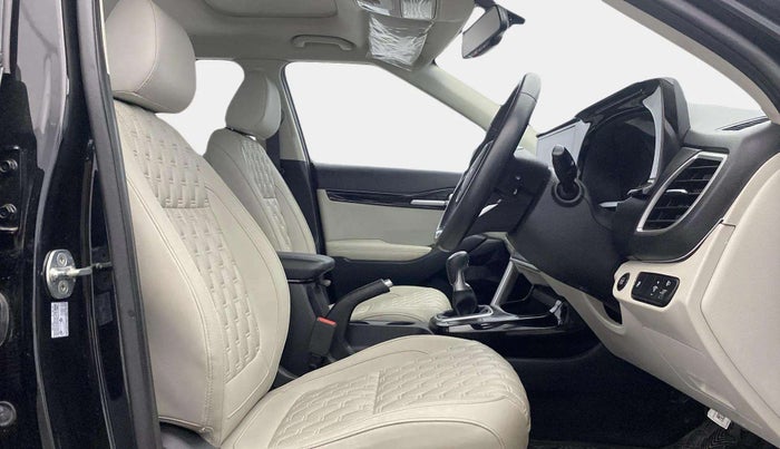 2022 KIA SELTOS HTX PETROL 1.5, Petrol, Manual, 8,365 km, Right Side Front Door Cabin